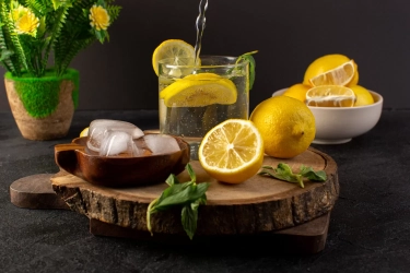 5 Minuman Pagi yang Ampuh Bakar Lemak Perut dan Bantu Kecilkan Pinggang, Yuk Coba!