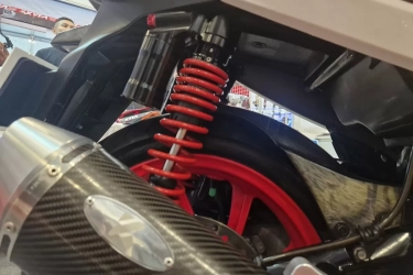 Bujet Pelajar Bisa Modifikasi Shockbreaker Belakang Yamaha Nmax-Aerox dan Honda PCX-Vario di Imos 2024, Bisa Dapat Model Ini