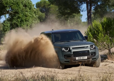 Spesifikasi Land Rover New Defender OCTA, Model Terbaru Varian Defender, Diajak Ngebut Ayo, Diajak Off-Road Siap