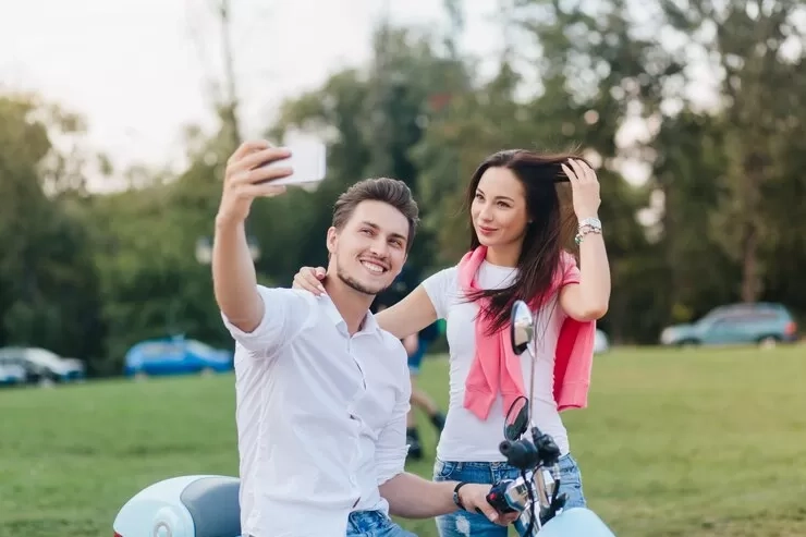 14 Hal yang Dilakukan Perempuan Ini Ternyata Diam-diam Bisa Membuat Pria Menyukainya