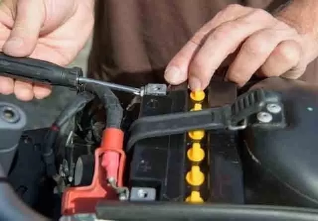 Akinya Sering Tekor, Apalagi yang Varian Connected, Ketahui Kapan Perlu Ganti Aki Yamaha Aerox 155