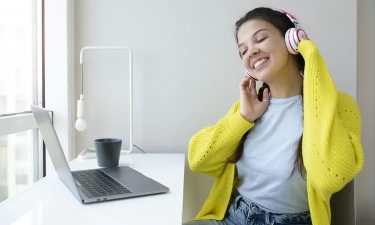 Orang yang Lebih Produktif saat Musik Diputar Biasanya Menunjukkan 7 Ciri Kepribadian, Psikologi Ungkapkan Hal Ini