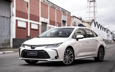 Saran Saja, Kalau Ingin Interior Mobil Jadi Lebih Adem, Pilihlah Warna Cat Ini