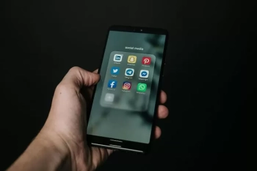 Cara Tampil Berkelas di Sosial Media: Tips Mudah Menampilkan Gaya yang Elegan dan Menarik Perhatian!