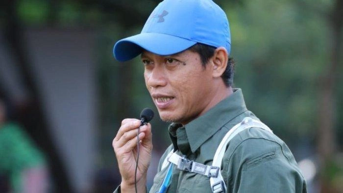 Dr Hanif Faisol Nurofiq, S. Hut., M.P.