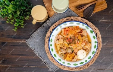 Kenali 6 Efek Samping Terlalu Sering Konsumsi Seblak: Makanan Khas Bandung yang Masih Eksis