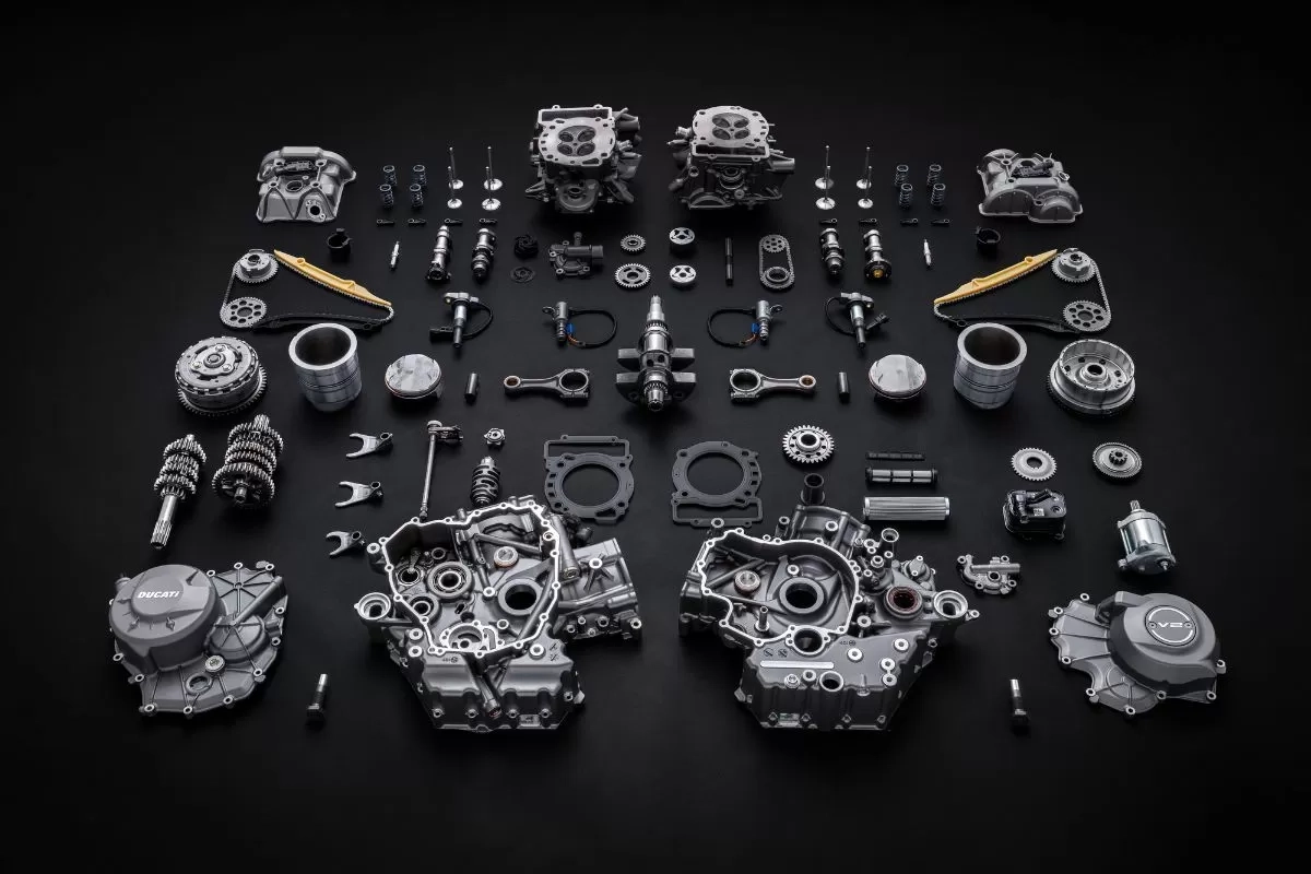 Mengintip Mesin V2 Ducati Terbaru: Mesin Dua Silinder Paling Ringan dan Makin Bertenaga untuk Sensasi Berkendara Optimal