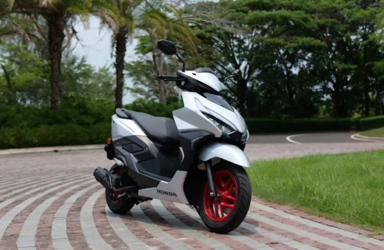 Tampangnya Vario Tapi Bodinya Bongsor, Kenalin Nih Honda NS125RX, Calon Saingannya Yamaha Freego Tapi Mirip TVS NTorq