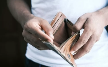 10 Alasan yang Membuat Orang Kelas Menengah Semakin Terpuruk dan Orang Kaya Semakin Jaya, Apa Saja?