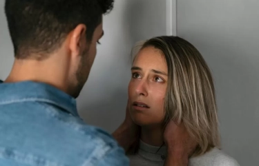 Orang-orang yang Merasa Perlu Disukai Semua Orang akan Merasakan 4 Kerentanan Ini Menurut Psikologi