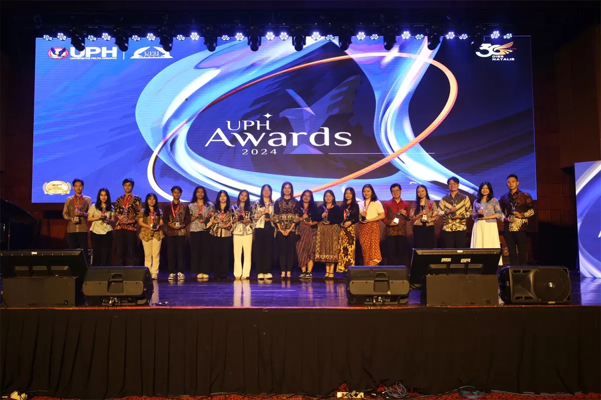 UPH Awards 2024: Apresiasi kepada Lebih dari 500 Mahasiswa UPH Berprestasi di Berbagai Kompetisi
