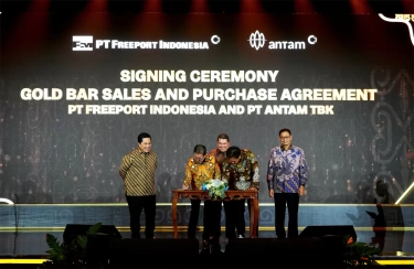 Wujudkan Hilirisasi Dalam Negeri, PT Freeport Indonesia dan ANTAM Tandatangani Perjanjian Jual Beli Emas
