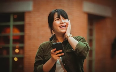 Orang yang Disibukkan untuk Mendapatkan 'Like' di Media Sosial Biasanya Memiliki 9 Sifat Ini Menurut Psikologi