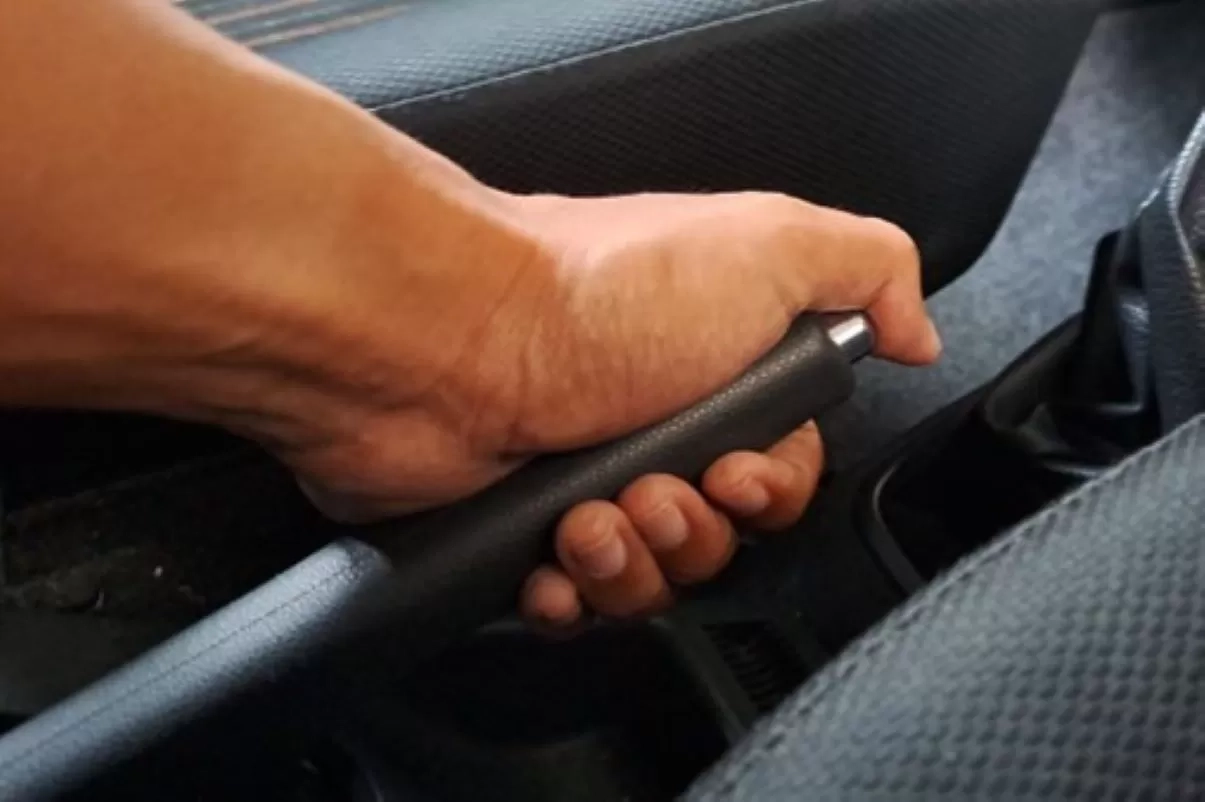 Hujan Datang, Waspada Rem Mobil Macet dan Lengket, Ini Cara Mengatasinya