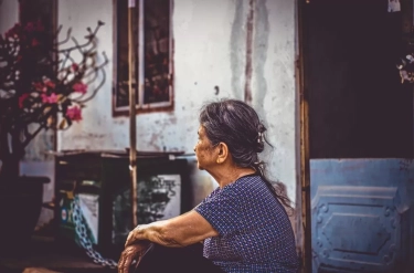 10 Pelajaran Hidup yang Baru Kamu Sadari Setelah Berusia Lanjut dan Menjadi Tua