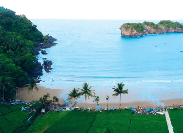 Pantai Kuyon, Surga Tersembunyi di Trenggalek yang Tidak Mudah Dikunjungi