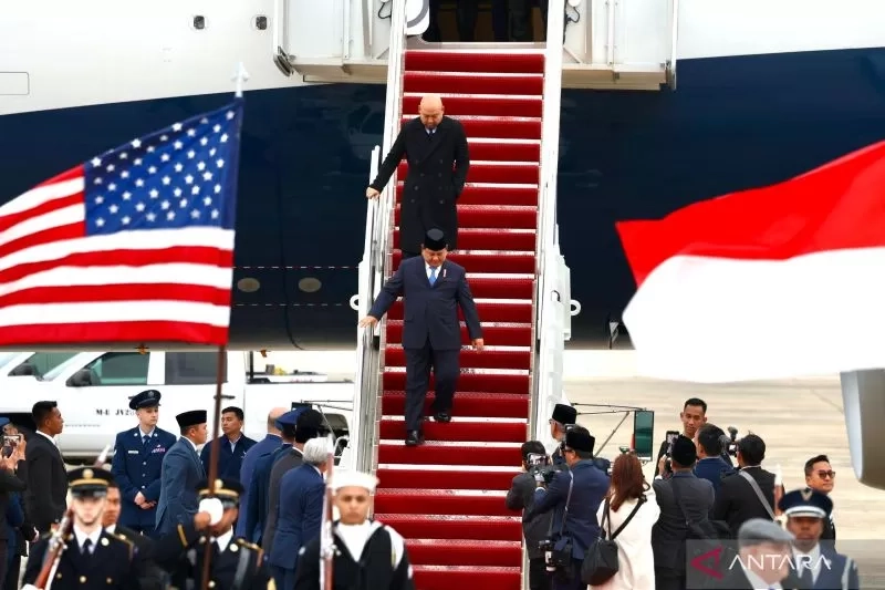 Saat Berada di AS, Prabowo Telepon Donald Trump Ucapkan Selamat dan Ingin Bertemu Langsung