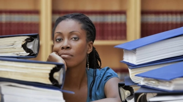 10 Kebiasaan Harian Orang dengan IQ Rendah, Menurut Studi: Tak Suka Baca Buku dan Terlalu Banyak Scrolling Medsos