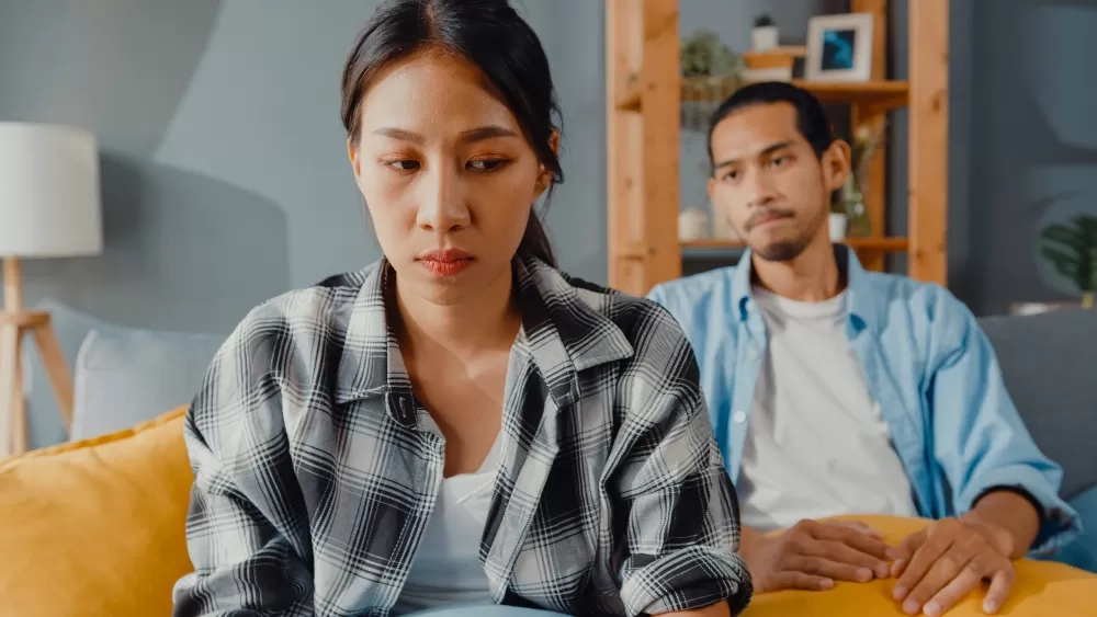 Suka Menyenangkan Orang Lain? 8 Tanda Kamu Seorang People Pleaser