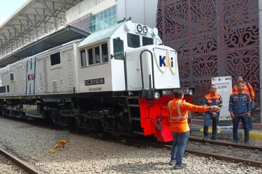 Berkenalan dengan Vintage Livery Albino, Lokomotif Langka yang Dioperasikan KAI Divre I Sumut