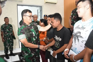 Sampaikan Permohonan Maaf, Pangdam Bukit Barisan Jamin Pengobatan Korban Keributan di Deli Serdang