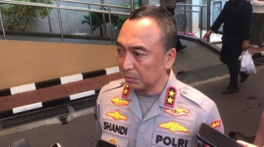 Kapolri Pimpin Sertijab Wakapolri dan Irwasum Lalu Pengukuhan Jenderal Kehormatan Agus Andrianto