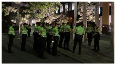 Malam-malam Puluhan Polisi Peru Gelar Apel Pengamanan di Dekat Hotel Penginapan Prabowo