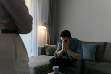 Hidup Terasa Stuck dan Tak Mau Maju? 8 Cara Kembali Melanjutkan Hidup dan Berhenti Menyesali di Masa Lalu
