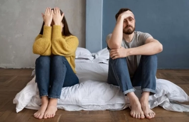 Termasuk Perubahan di Media Sosial, 10 Tanda Halus Ini Menunjukkan Bahwa Pasanganmu Sudah Tidak Mencintaimu Lagi