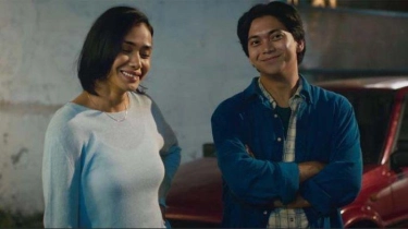 Cerita Adinia Wirasti Jalani Hubungan Beda Usia 15 Tahun di Film HITBK