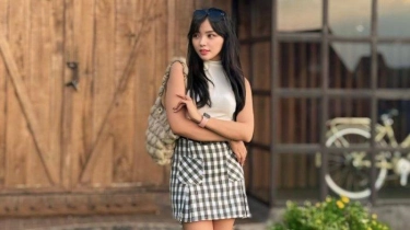 Dosen Cantik Ezrani Tasiam