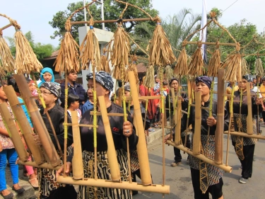 Hari Angklung Sedunia jatuh Setiap 16 November: Simak Sejarah Peringatan dan Cikal Bakal Angklung yang kini Telah Diakui Dunia