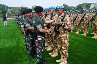 Kasum TNI Lepas 240 Prajurit TNI ke Afrika Tengah untuk Melaksanakan Tugas Sebagai Pasukan Penjaga Perdamaian