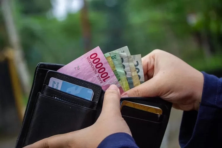 Bergelimang Harta Tinggal Tunggu Waktu, 6 Weton Terlalu Beruntung Nasib Sial Menjauh