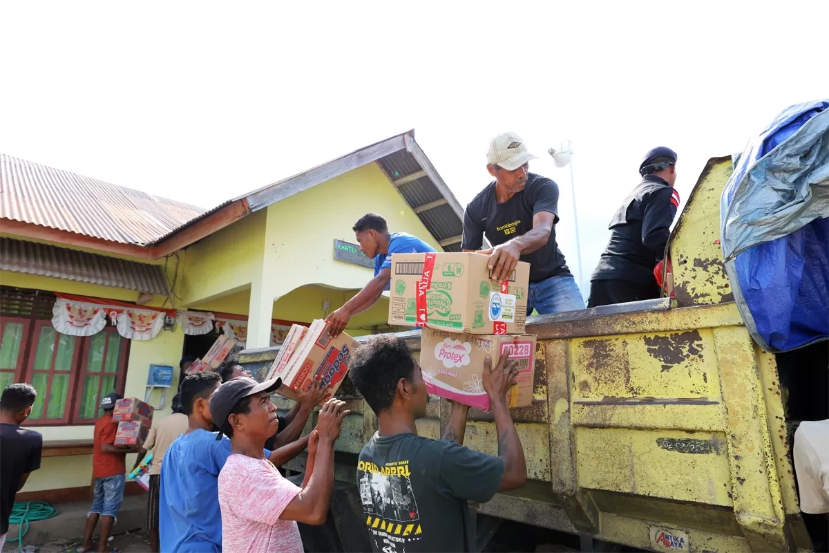 Jalur Sulit Diakses, BNPB Distribusi Bantuan ke Desa Lewotobi