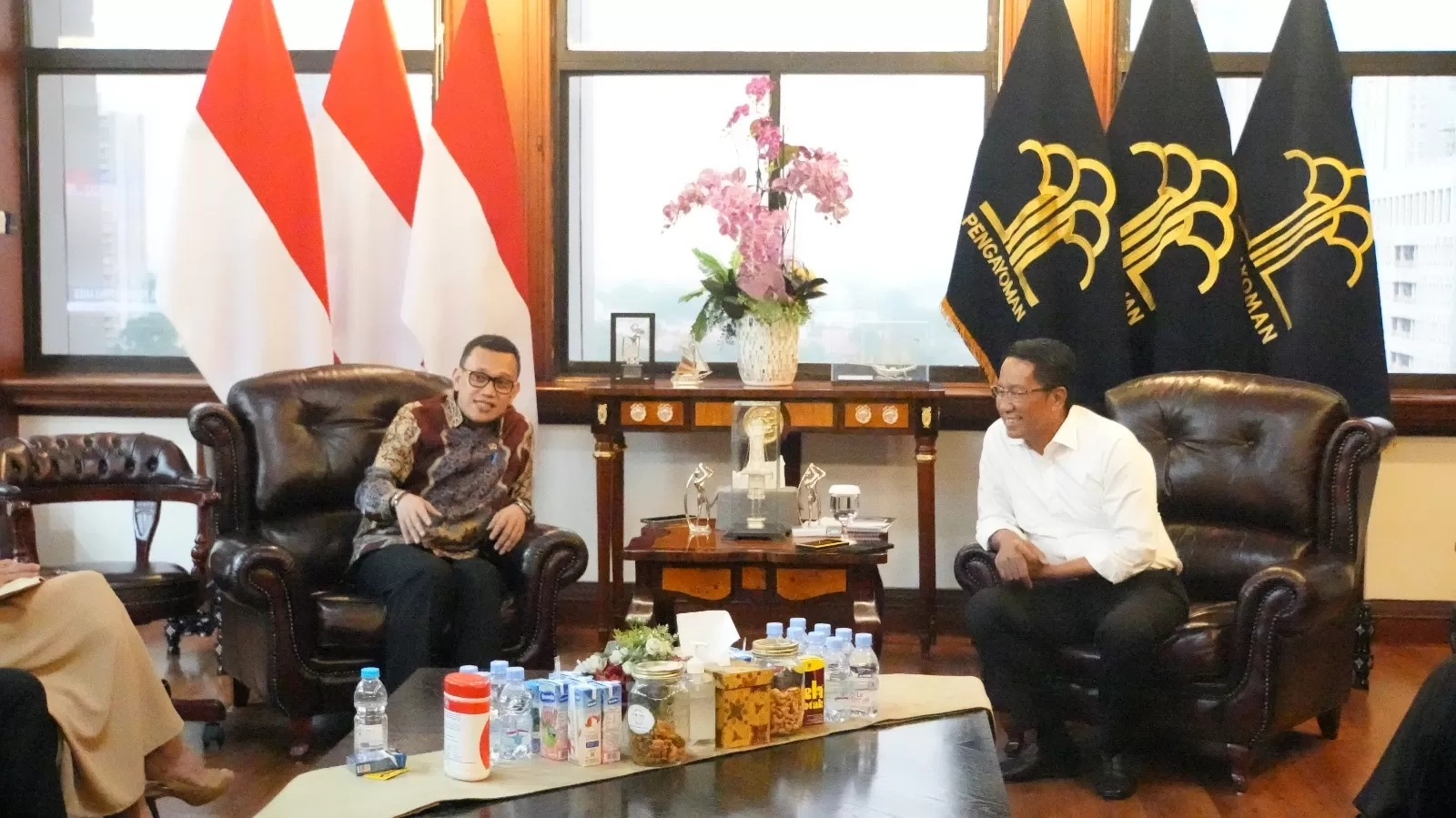 Koordinasi Hukum Peralihan Kemnaker ke Kemen P2MI, Menteri Karding Temui Menteri Supratman Andi Agtas