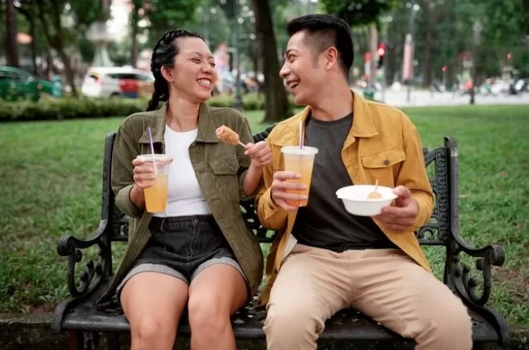 Orang yang Berteman Baik dengan Mantan Setelah Putus Cinta, Punya 8 Perilaku Unik Ini Menurut Psikologi