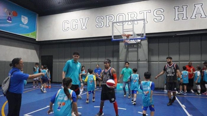 Coaching Clinic Tim Basket Harlem Globetrotters ke Anak-anak Indonesia: Fokus Teknik Dasar-Kesehatan