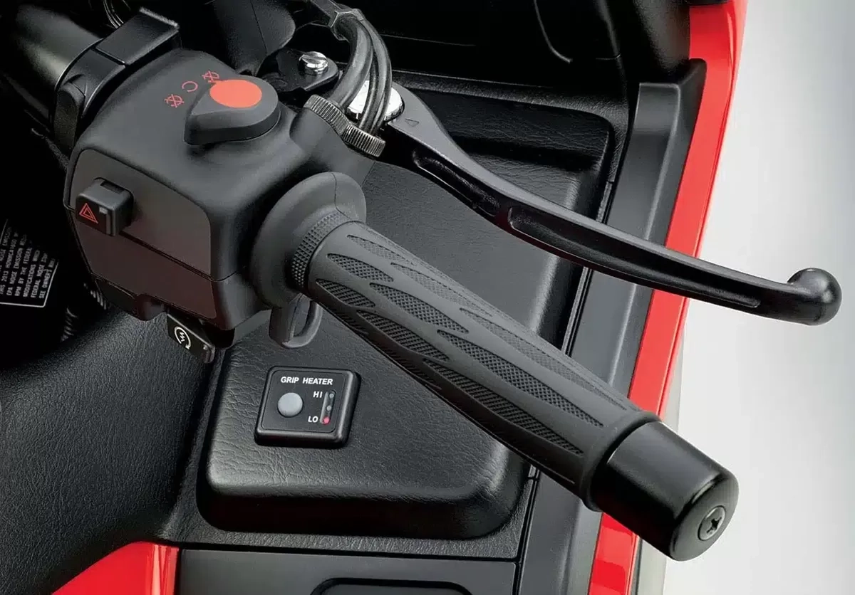 Tips dan Trik Mengganti Hand Grip Sepeda Motor Sendiri, Nggak Perlu ke Bengkel, Nih Caranya