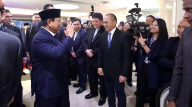 Buket dari Warga Indonesia untuk Presiden Prabowo saat Pijakkan Kaki di Brasil