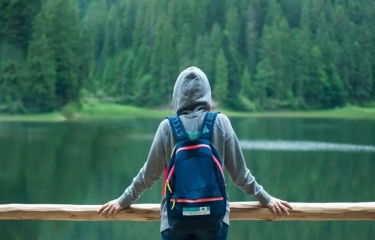 5 Zodiak yang Tetap Membangun Batasan Emosional di Sekitar Orang yang Mereka Cintai, Menurut Astrologi