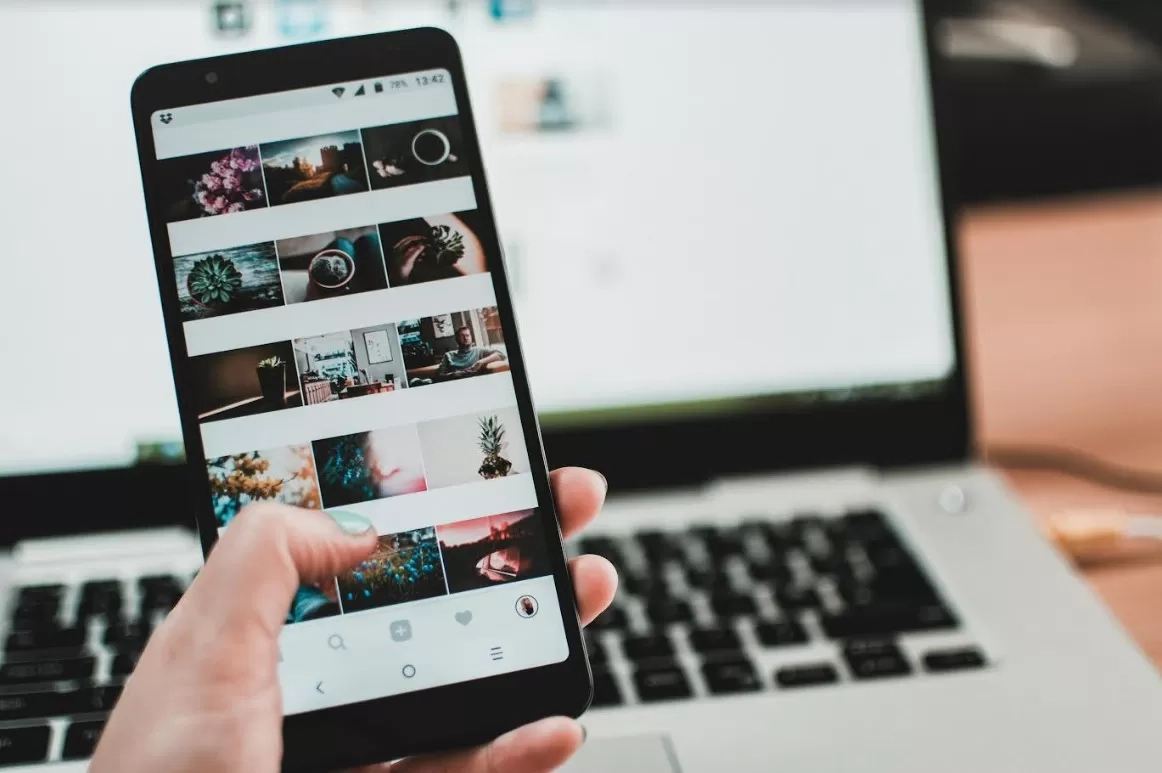 8 Perilaku Seseorang Stalking Medsos Sang Mantan Menurut Psikologi, Hati-hati Terobsesi Hingga Cemburu!