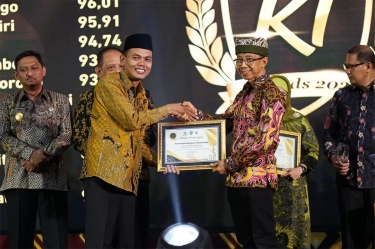 Banyuwangi Raih Penghargaan Badan Publik Informatif