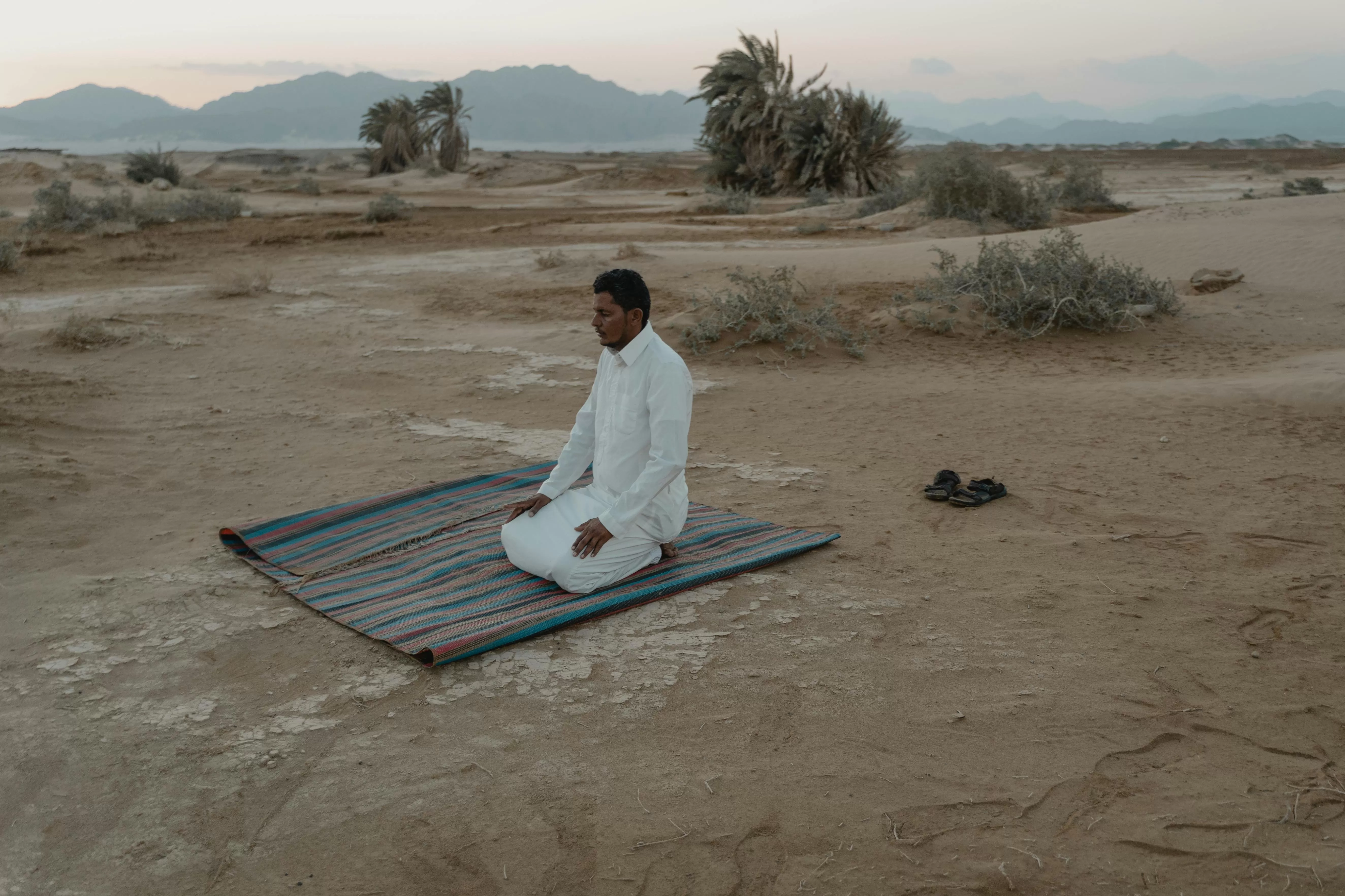 Ingin Jadi Hamba yang Lebih Baik? Simak, 7 Tips Mudah Menerapkan Sholat Tepat Waktu Bagi Umat Muslim