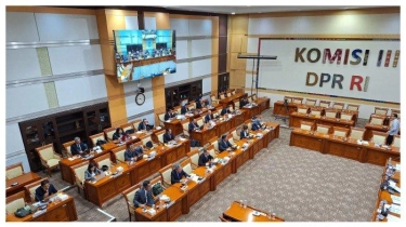 DPR Uji Kelayakan Capim dan Calon Dewas KPK, Buat Makalah Paling Lama 1 Jam