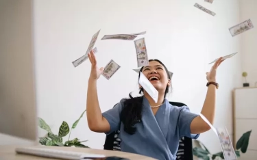 8 Weton dengan Hoki Besar di Akhir Tahun 2024, Pintu Kesuksesan Terbuka Lebar!