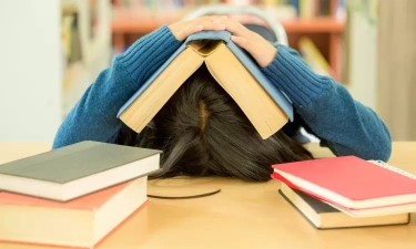 Orang yang Hobi Membaca Buku Bisa Terkena Reading Slump, Apa Itu dan Bagaimana Cara Mengatasinya?