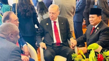 Saat Tangan Prabowo Digenggam Erat Erdogan di KTT G20 Brasil