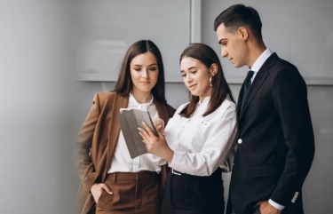 Diterima Kerja di Perusahaan Impian? Hindari Menggunakan Frasa-frasa Ini Jika Anda Ingin Terlihat Profesional