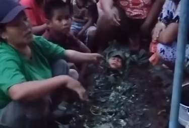 Viral Bocah Tersambar Petir Disebut Selamat Usai Ditanam di Tanah, Kemenkes Minta Masyarakat Percaya Penanganan yang Terbukti Ilmiah   
